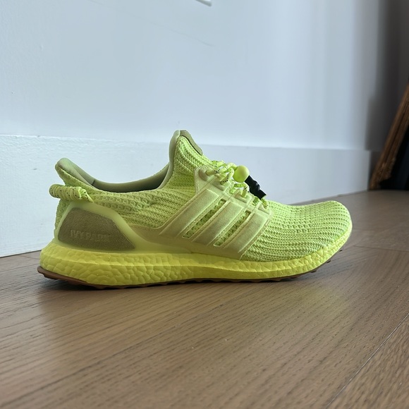 Ivy Park | Adidas Ultra Boost OG Hi Res Yellow - Picture 2 of 8